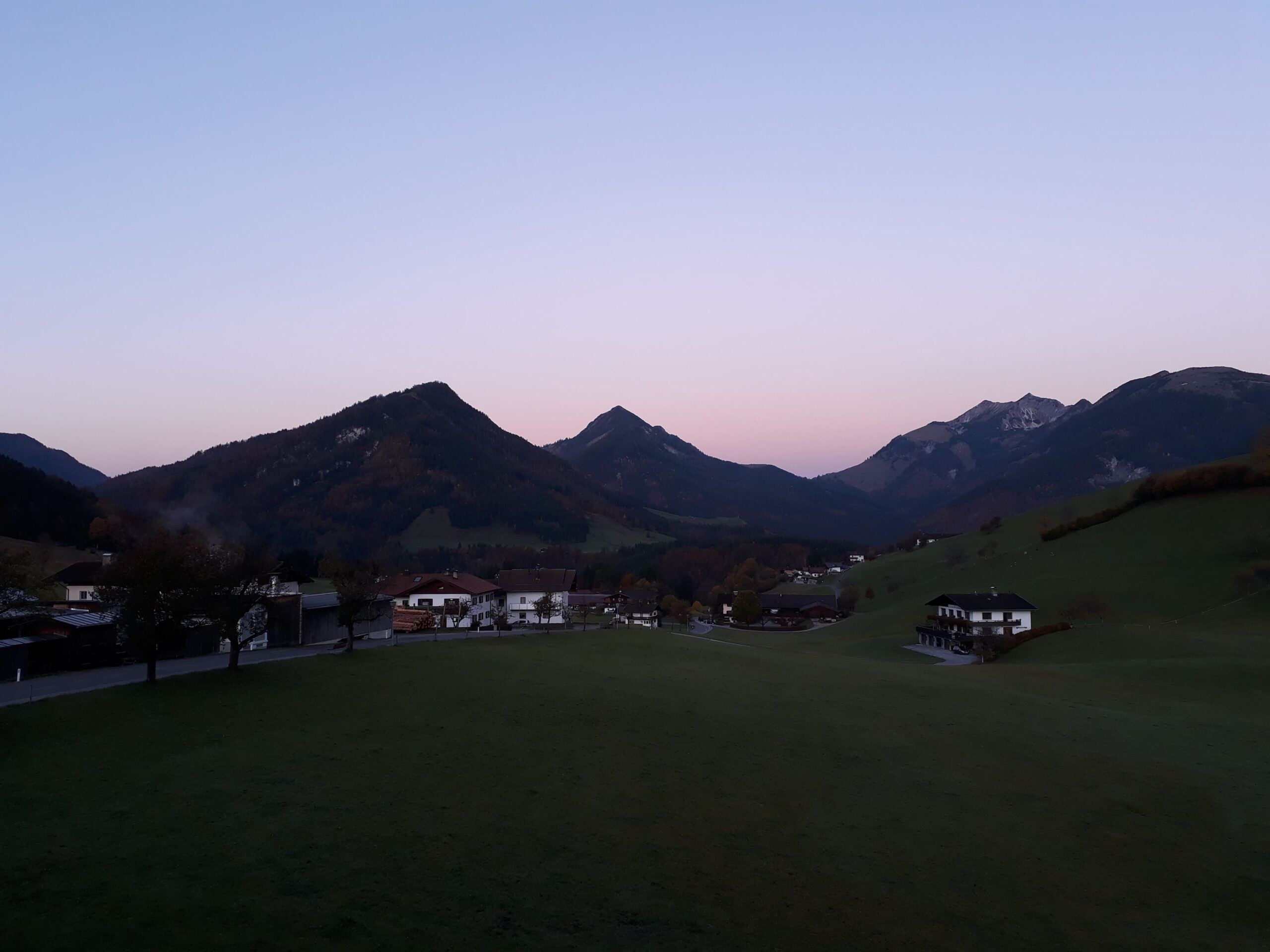 Ausblick Hinterthiersee zu.m Sonnenaufgang